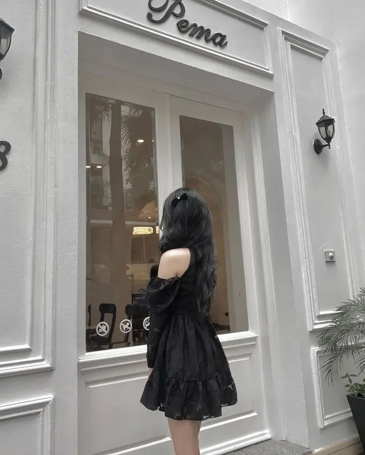 Ảnh Gái Xinh Chụp Sau Lưng - Bộ Ảnh Thể Hiện Phong Cách 60