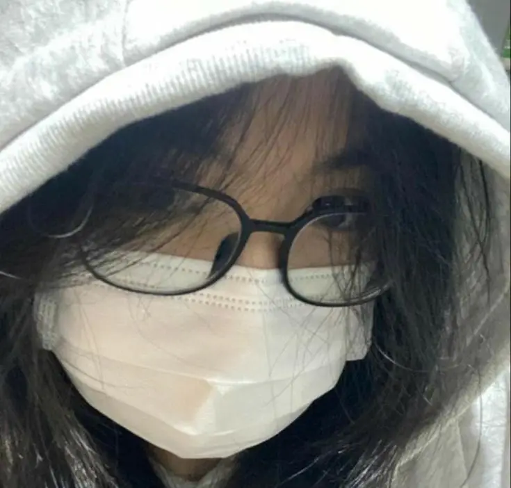 Ảnh Gái Xinh Đeo Mắt Kính Cute 6