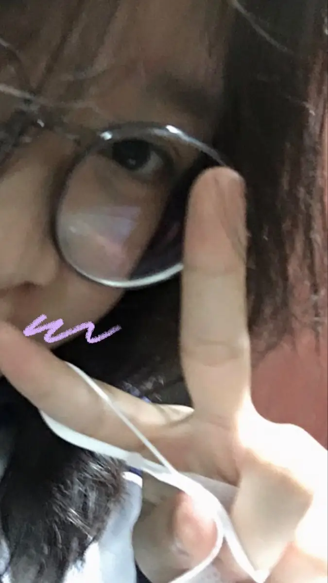 Ảnh Gái Xinh Đeo Mắt Kính Cute 9