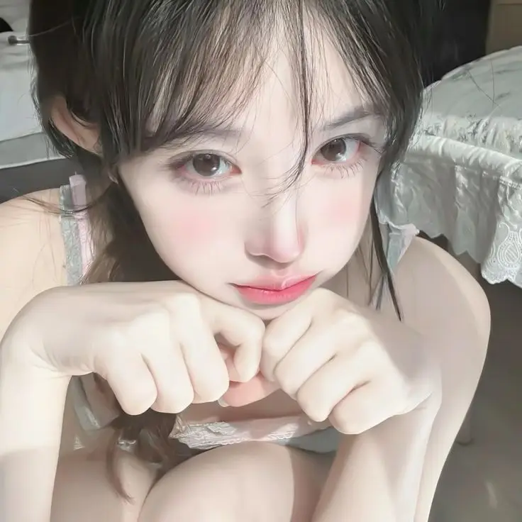 Ảnh Gái Xinh Đeo Mắt Kính Cute 10