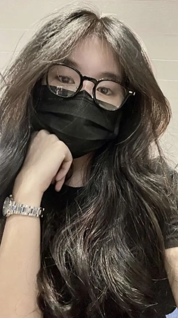 Ảnh Gái Xinh Đeo Mắt Kính Cute 11