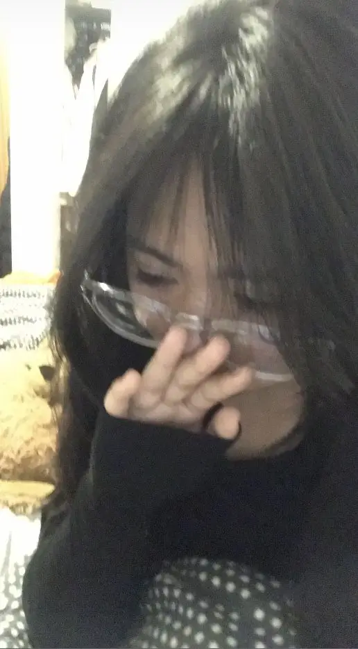 Ảnh Gái Xinh Đeo Mắt Kính Cute 24