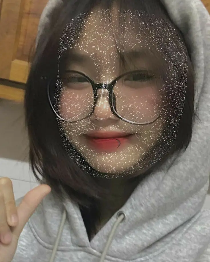 Ảnh Gái Xinh Đeo Mắt Kính Cute 46