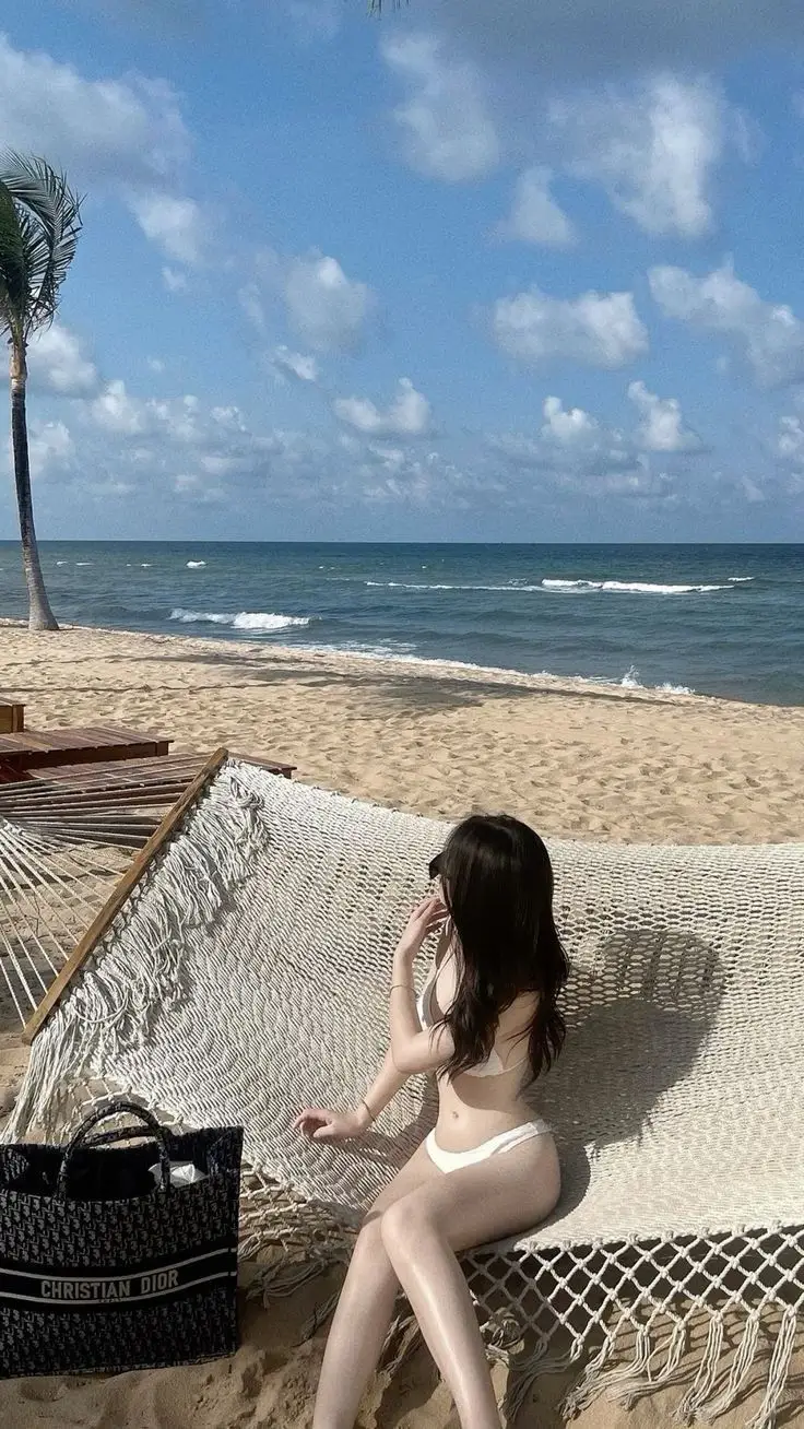 Ảnh Gái Xinh Đi Biển - Tuyển Tập Hình Ảnh Nóng Bỏng 1