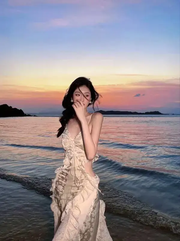 Ảnh Gái Xinh Đi Biển - Tuyển Tập Hình Ảnh Nóng Bỏng 11