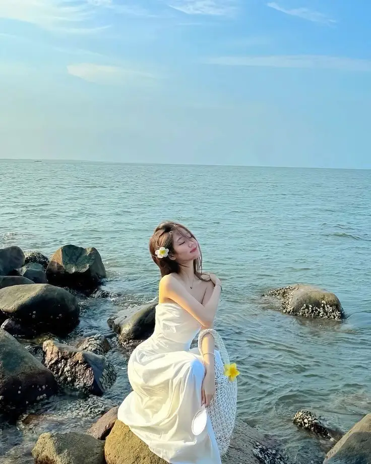 Ảnh Gái Xinh Đi Biển - Tuyển Tập Hình Ảnh Nóng Bỏng 19