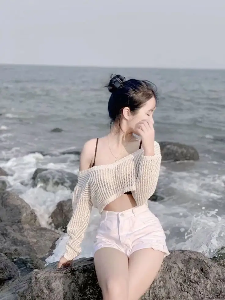 Ảnh Gái Xinh Đi Biển - Tuyển Tập Hình Ảnh Nóng Bỏng 27