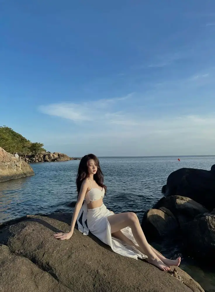 Ảnh Gái Xinh Đi Biển - Tuyển Tập Hình Ảnh Nóng Bỏng 28