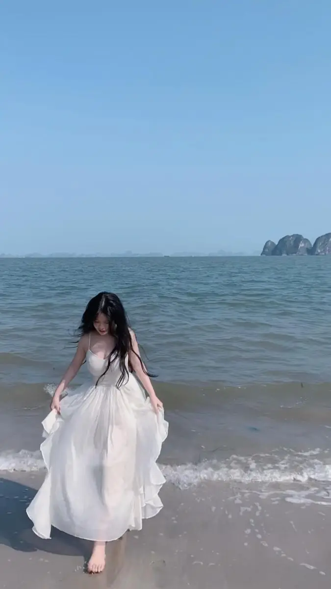 Ảnh Gái Xinh Đi Biển - Tuyển Tập Hình Ảnh Nóng Bỏng 29