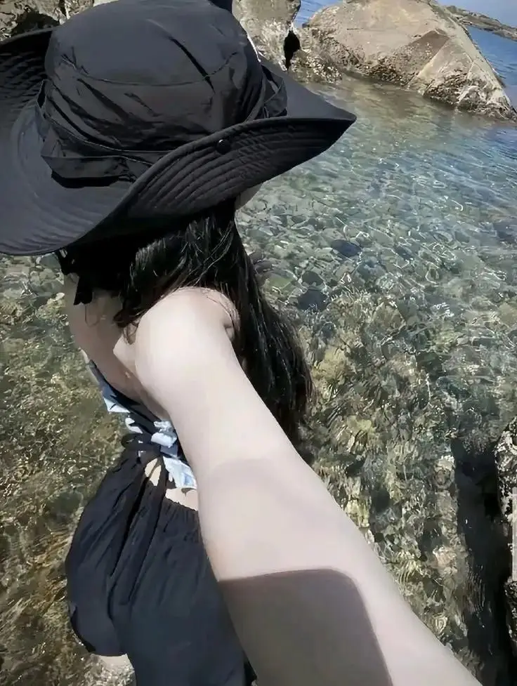 Ảnh Gái Xinh Đi Biển - Tuyển Tập Hình Ảnh Nóng Bỏng 39