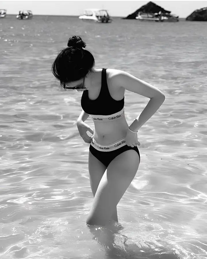 Ảnh Gái Xinh Đi Biển - Tuyển Tập Hình Ảnh Nóng Bỏng 44