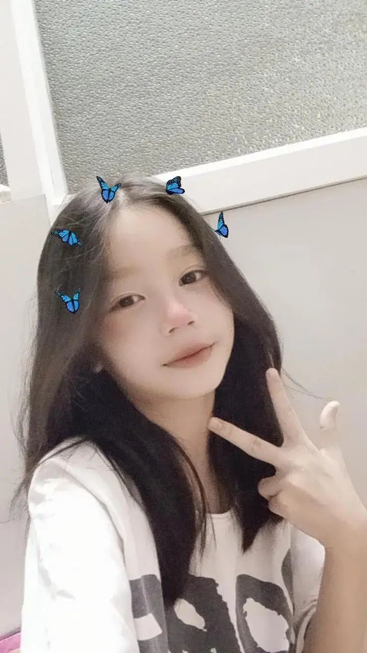 Ảnh Gái Xinh K11 Che Mặt: Vẻ Đẹp Bí Ẩn Của Tuổi Teen 10