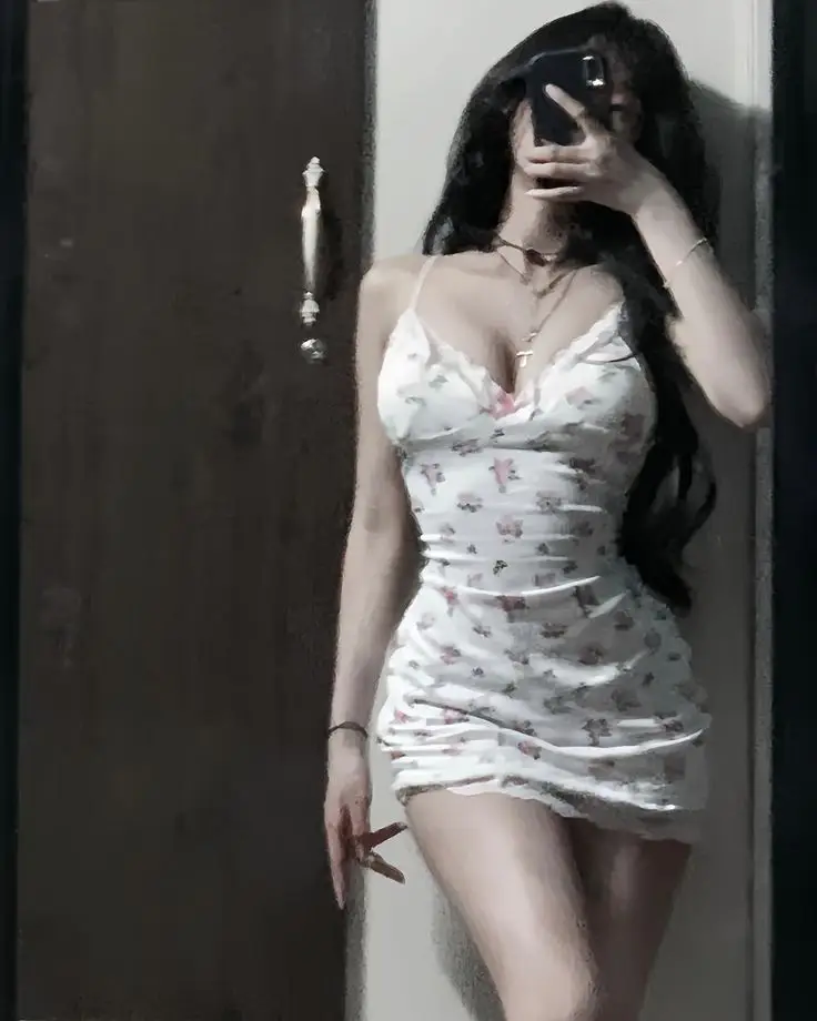 Ảnh Gái Xinh Khoe Body: Tự Tin Nổi Bật Trong Mọi Khung Hình 2