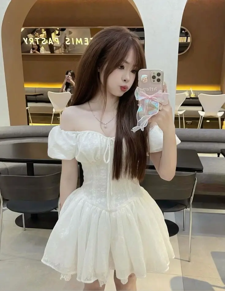 Ảnh gái xinh mặc váy nữ tính và duyên dáng 35