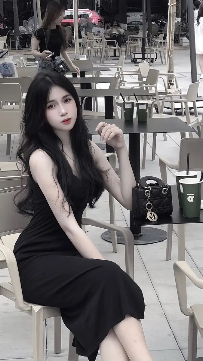 Ảnh gái xinh mặc váy nữ tính và duyên dáng 42