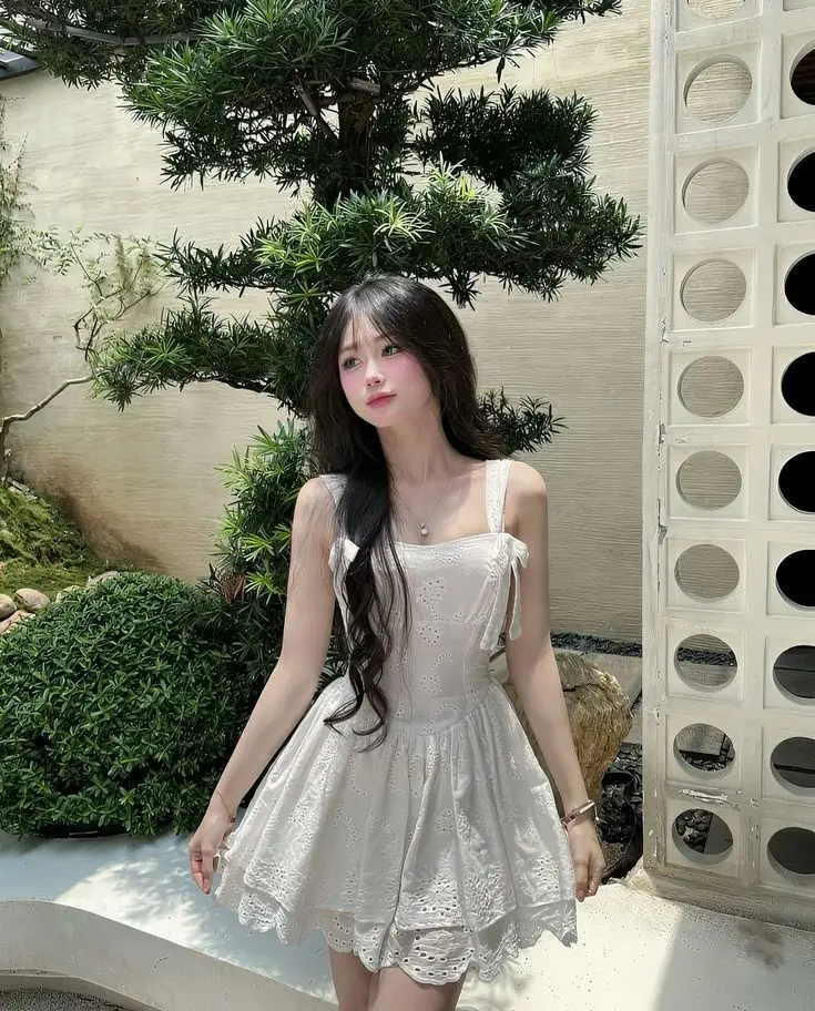 Ảnh gái xinh mặc váy nữ tính và duyên dáng 59