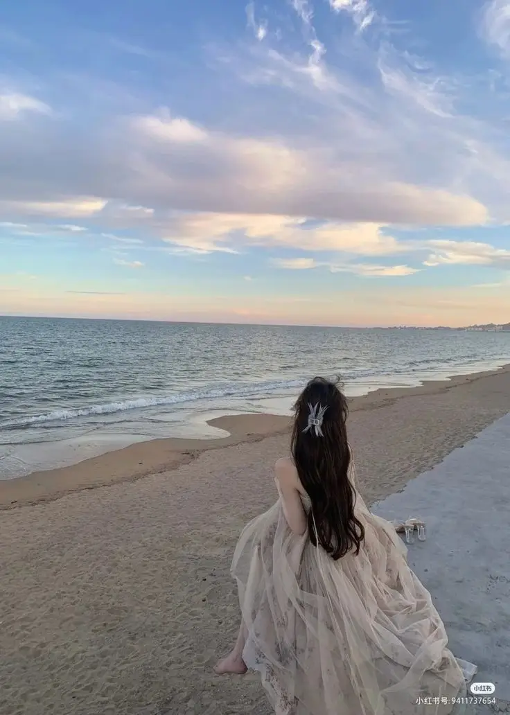 Ảnh Gái Xinh Quay Lưng: Khám Phá Vẻ Đẹp Từ Một Góc Nhìn Khác 11