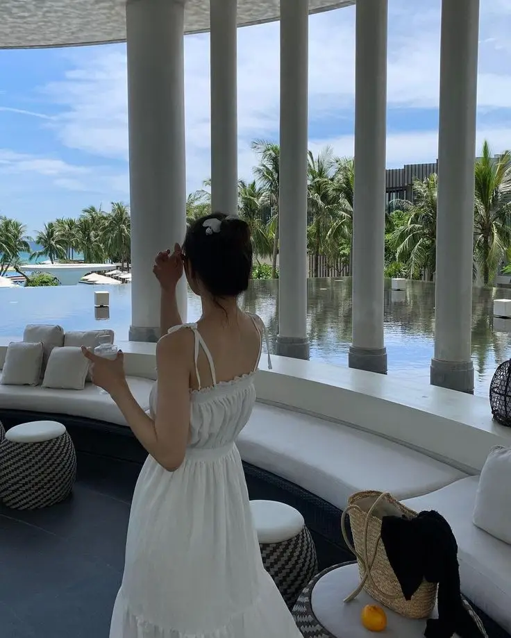 Ảnh Gái Xinh Quay Lưng: Khám Phá Vẻ Đẹp Từ Một Góc Nhìn Khác 18