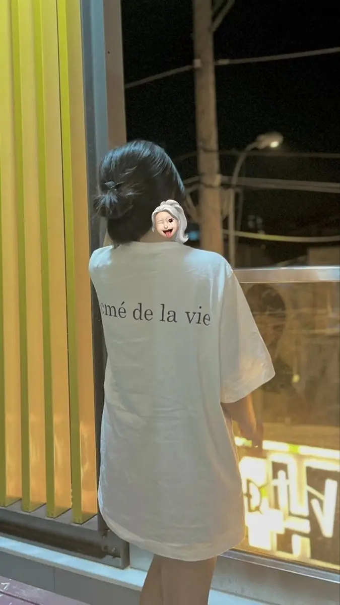 Ảnh Gái Xinh Quay Lưng: Khám Phá Vẻ Đẹp Từ Một Góc Nhìn Khác 19