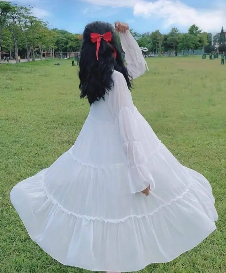 Ảnh Gái Xinh Quay Lưng: Khám Phá Vẻ Đẹp Từ Một Góc Nhìn Khác 48