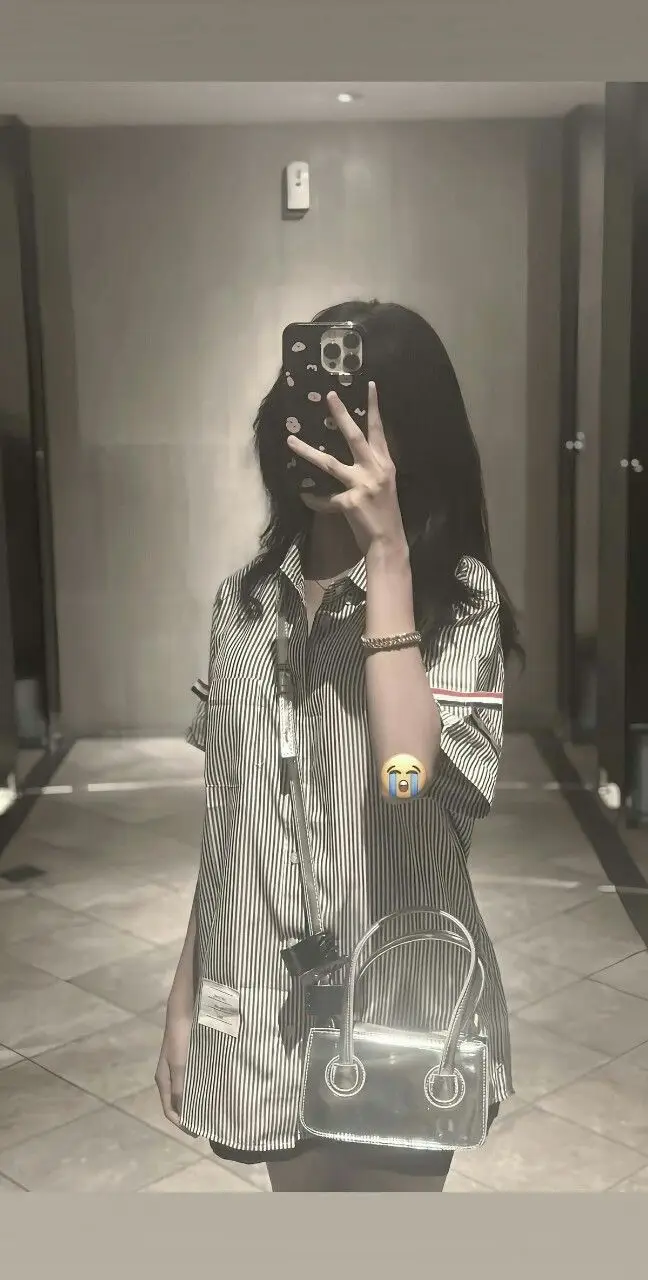 Ảnh Mạng Gái Đẹp Che Mặt: Bộ Ảnh Thú Vị 21