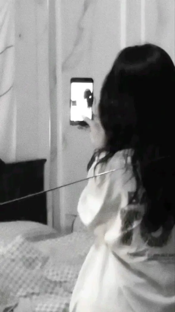 Ảnh Mạng Gái Đẹp Che Mặt: Bộ Ảnh Thú Vị 31