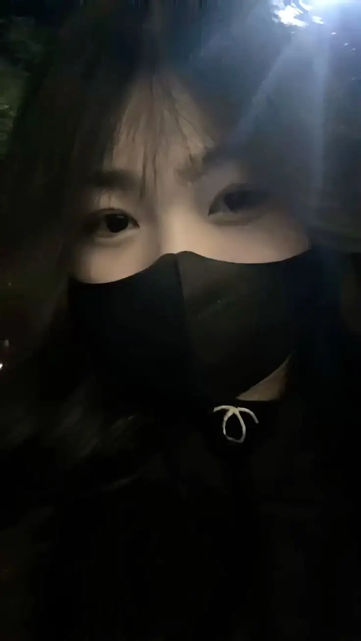 Ảnh Mạng Gái Đẹp Che Mặt: Bộ Ảnh Thú Vị 43