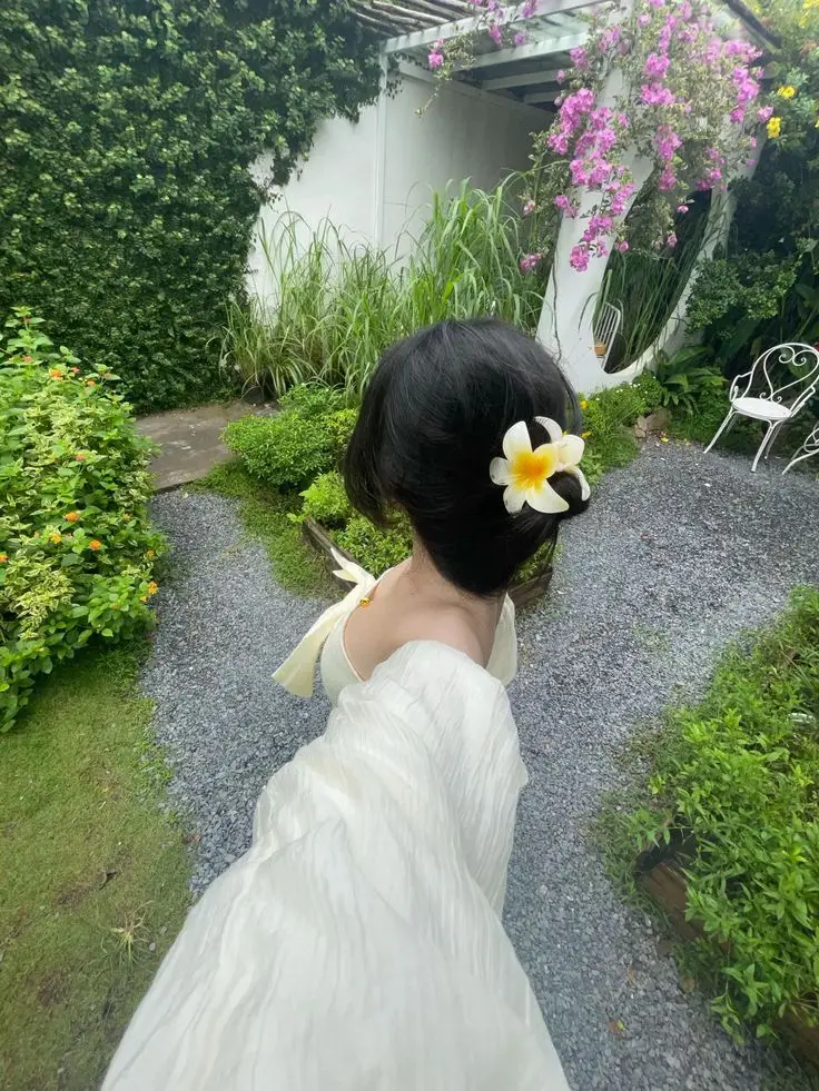 Ảnh Mạng Gái Đẹp Che Mặt: Bộ Ảnh Thú Vị 51