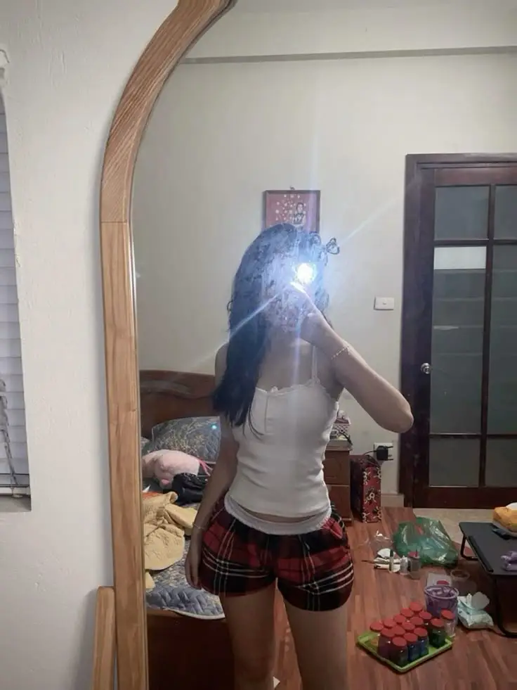 Ảnh Mạng Gái Đẹp Che Mặt: Bộ Ảnh Thú Vị 53