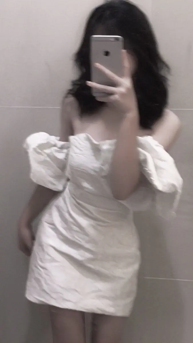 Che Mặt Gái Xinh Mặc Váy Trắng Ngắn 7