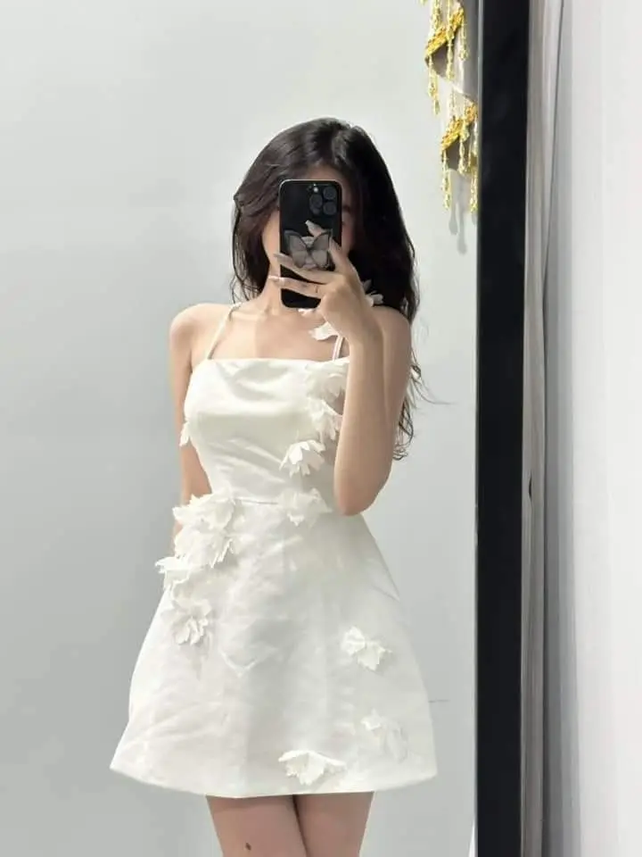 Che Mặt Gái Xinh Mặc Váy Trắng Ngắn 33