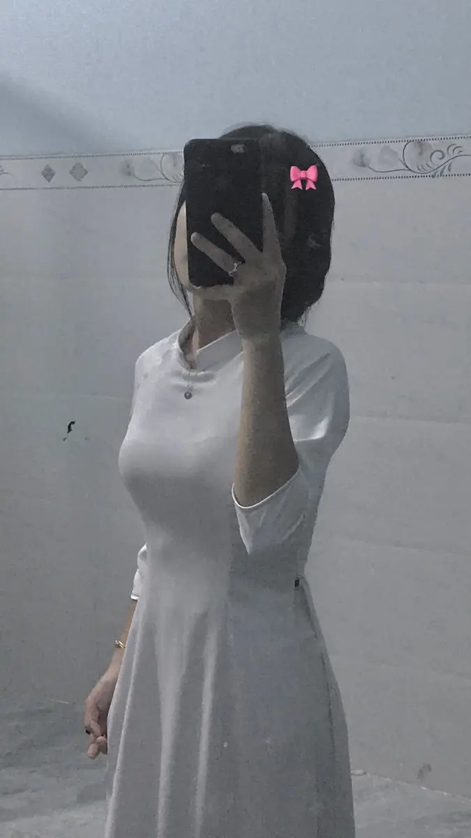 Che Mặt Gái Xinh Mặc Váy Trắng Ngắn 39