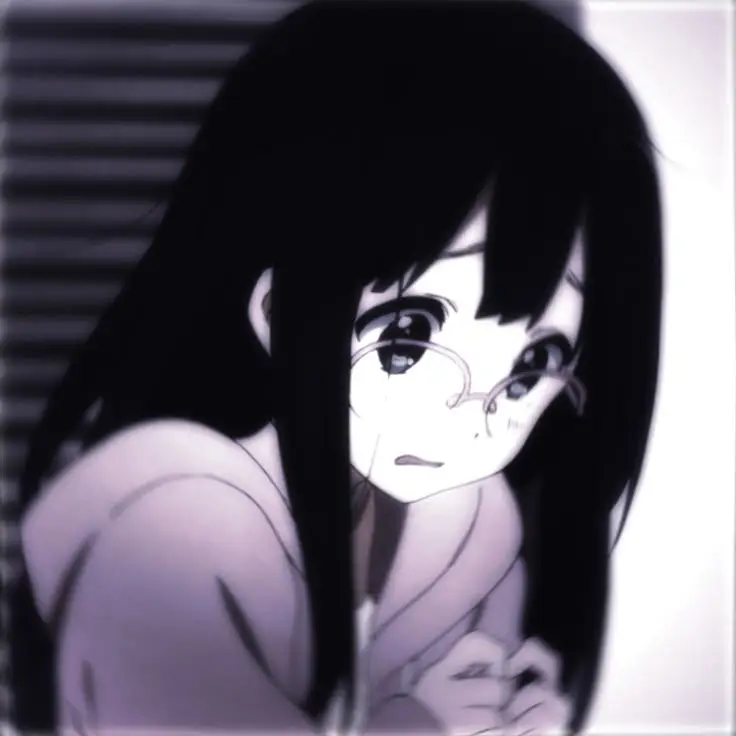 Hình avatar đẹp anime cô gái cầm điện thoại che mặt 47