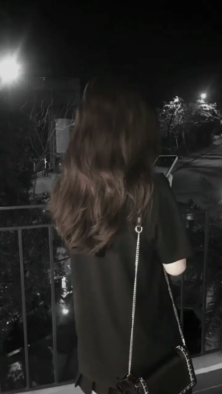 Gái Cô Đơn: Những Hình Ảnh Tuyệt Đẹp Về Nỗi Buồn 68