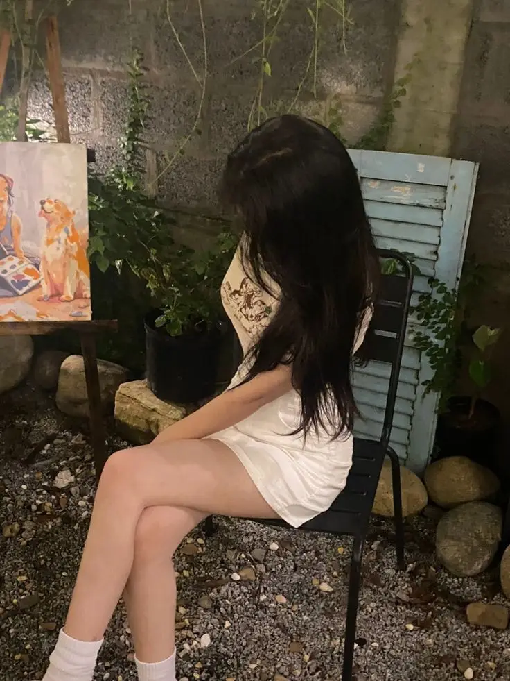 Gái Xinh Che Mặt: Ảnh Avatar Đẹp Cho Con Gái 17
