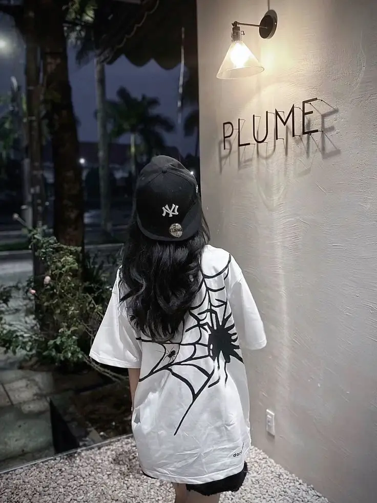 Gái Xinh Che Mặt Bằng Điện Thoại - Xu Hướng Mới Trong Thế Giới Ảnh 33