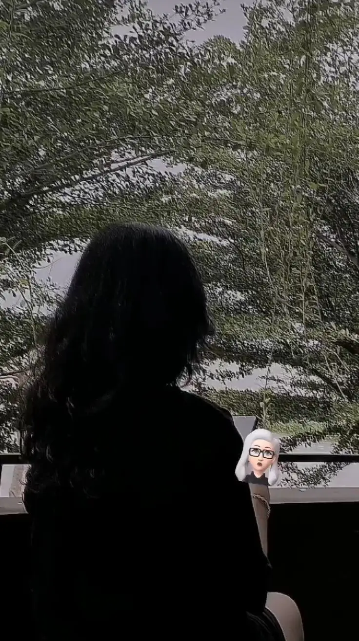 Gái Xinh Che Mặt Bằng Điện Thoại - Xu Hướng Mới Trong Thế Giới Ảnh 44