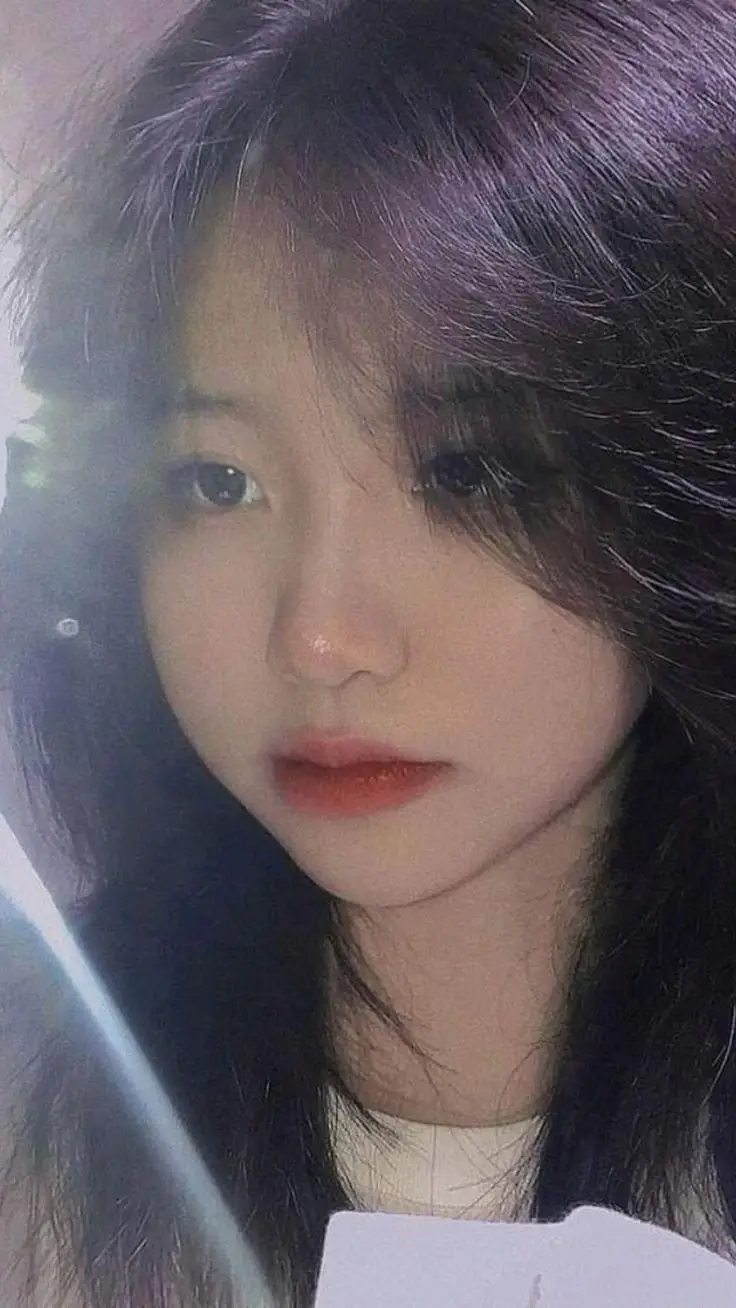 Gái Xinh Che Mặt Tóc Ngắn: Một Phong Cách Thú Vị 5