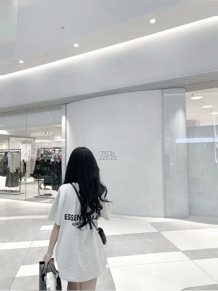 Gái Xinh Che Mặt Tóc Ngắn: Một Phong Cách Thú Vị 27