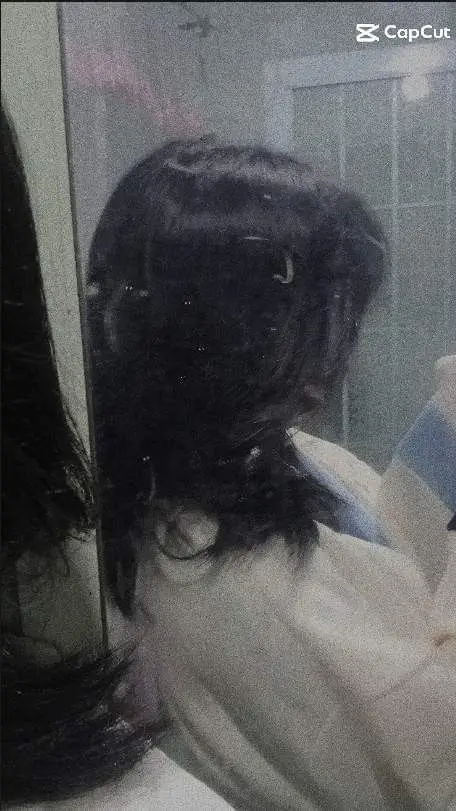 Gái Xinh Che Mặt Tóc Ngắn: Một Phong Cách Thú Vị 32