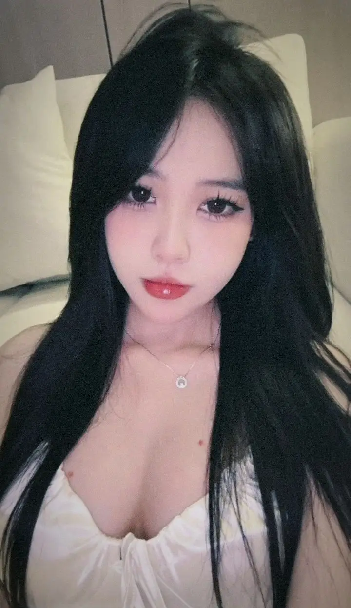 Gái Xinh Chụp Ảnh Nude Tự Tin 12