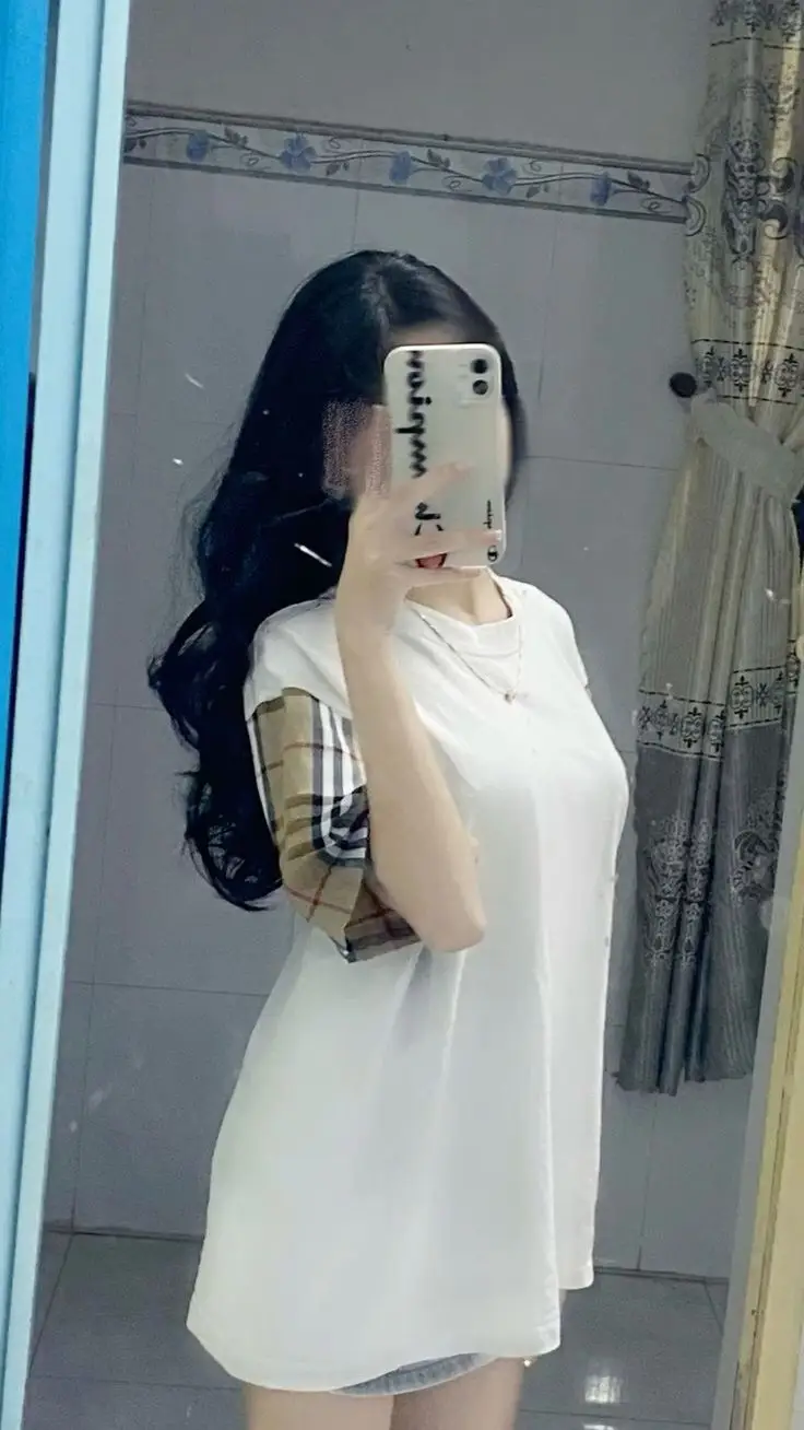 Gái Xinh Chụp Ảnh Nude Tự Tin 26