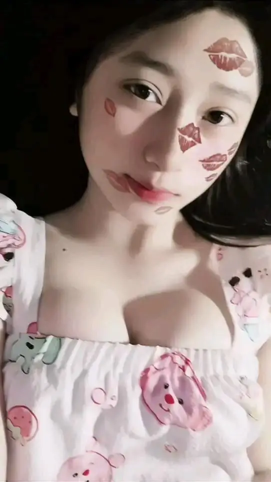 Gái Xinh Chụp Ảnh Nude Tự Tin 47