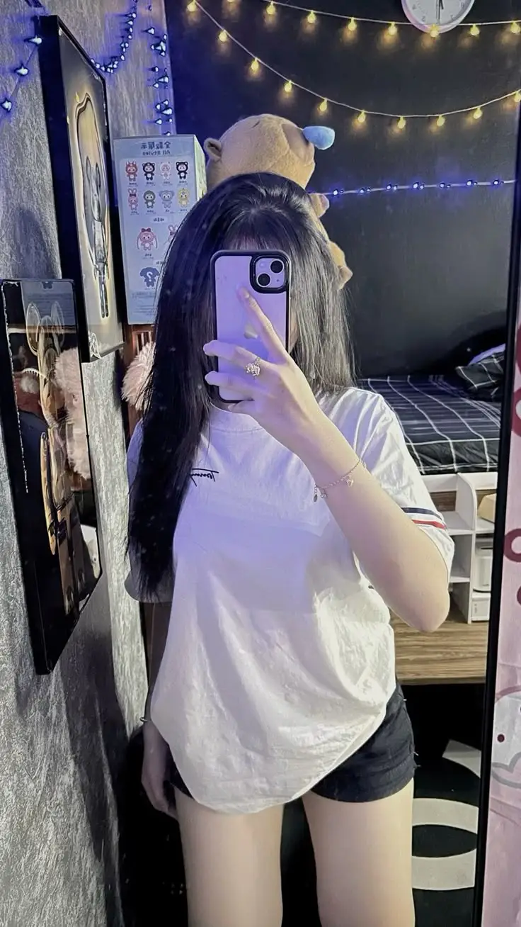 Gái Xinh Chụp Ảnh Trước Gương - Bộ Sưu Tập Hình Ảnh Tự Sướng 20