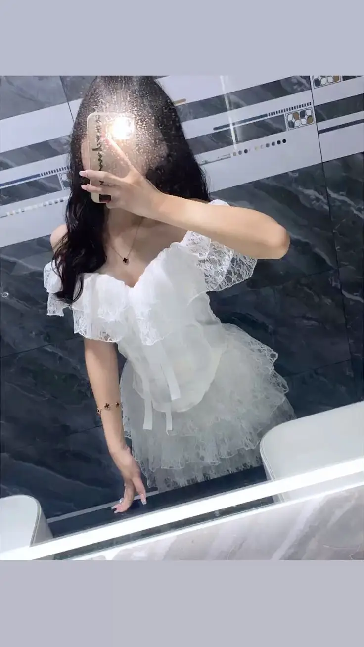 Gái Xinh Chụp Ảnh Trước Gương - Bộ Sưu Tập Hình Ảnh Tự Sướng 25