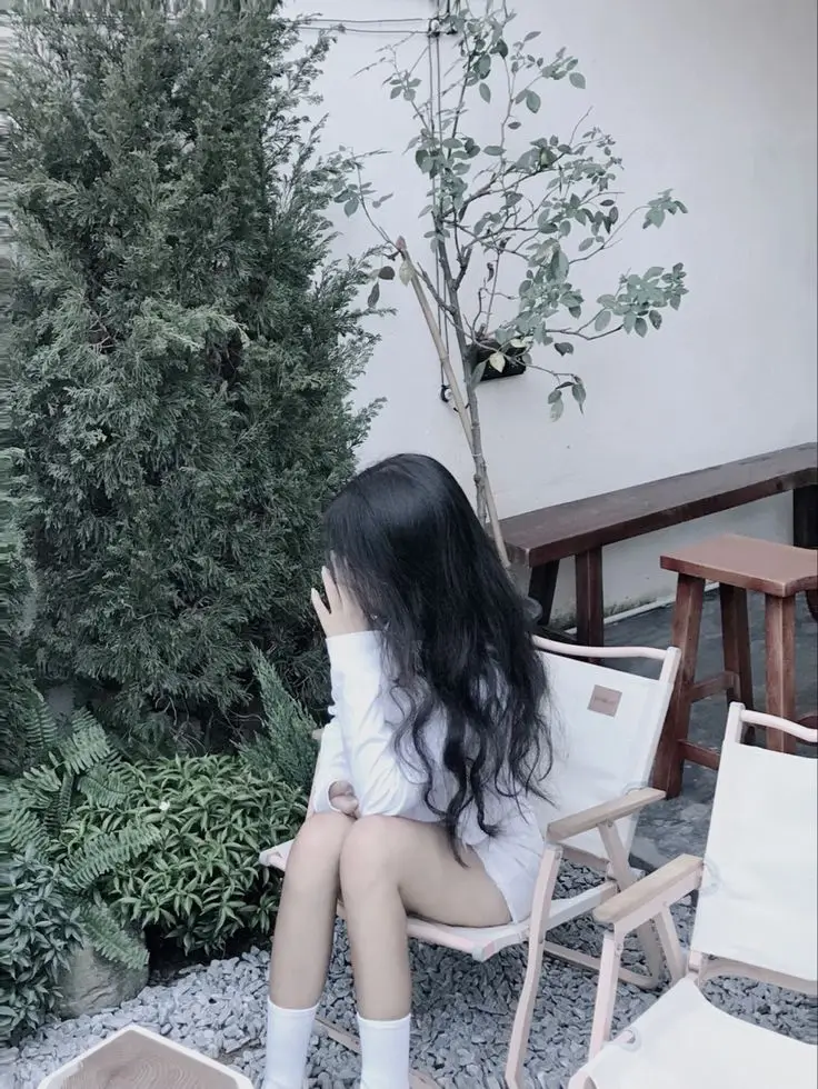 Gái xinh K8 che mặt gây thương nhớ 12