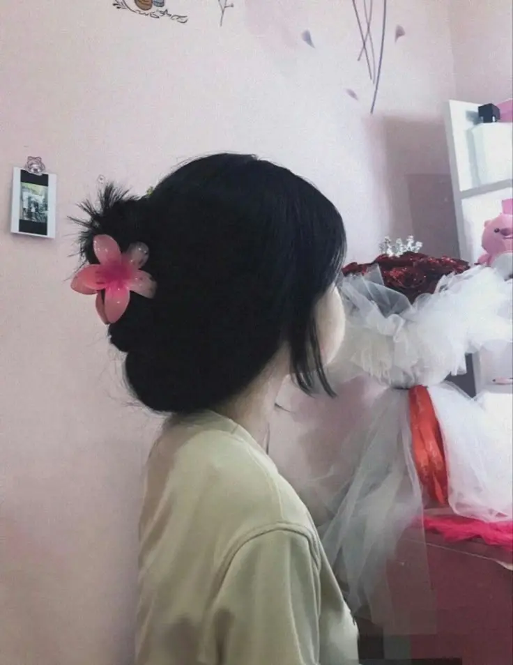 Gái xinh K8 che mặt gây thương nhớ 19