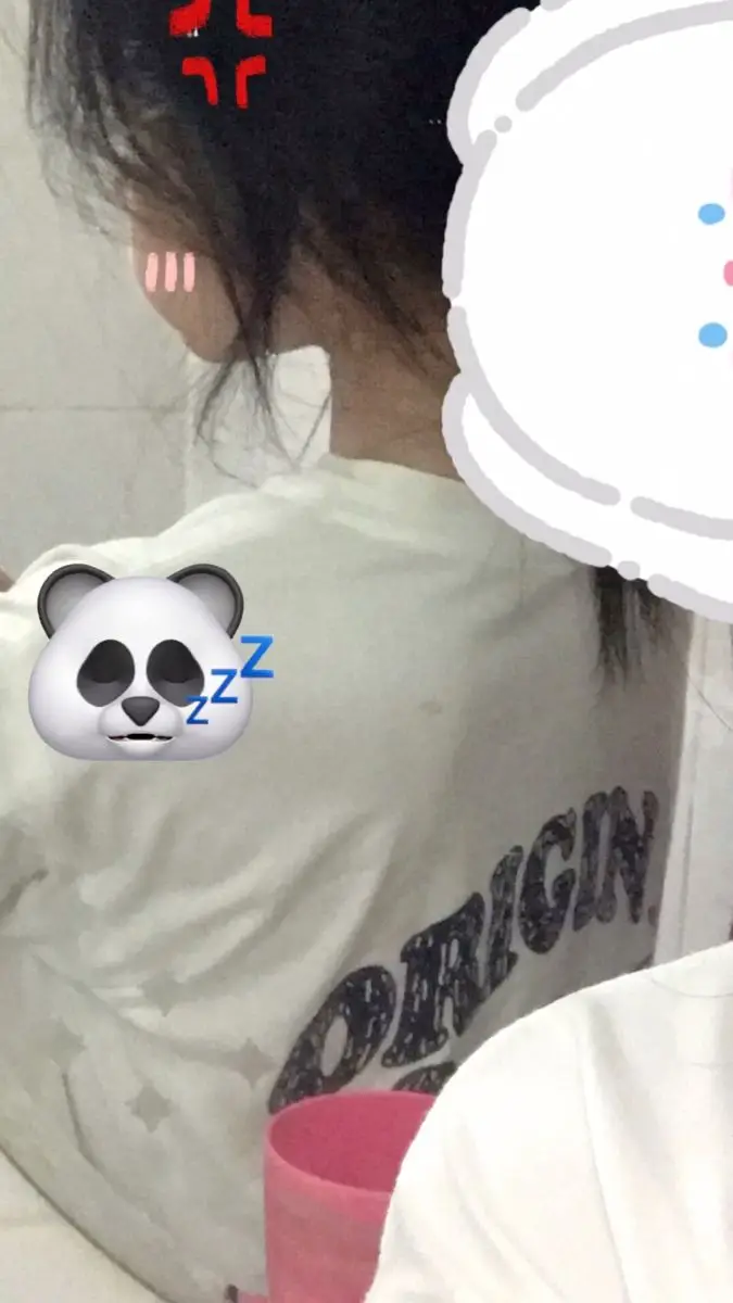 Gái xinh K8 che mặt gây thương nhớ 40