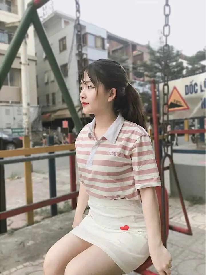 Gái Xinh Mặc Áo 2 Dây - Một Cuộc Hành Trình Thời Trang 22