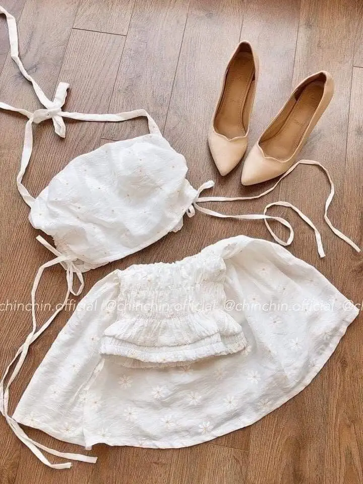 Gái Xinh Mặc Áo 2 Dây - Một Cuộc Hành Trình Thời Trang 29